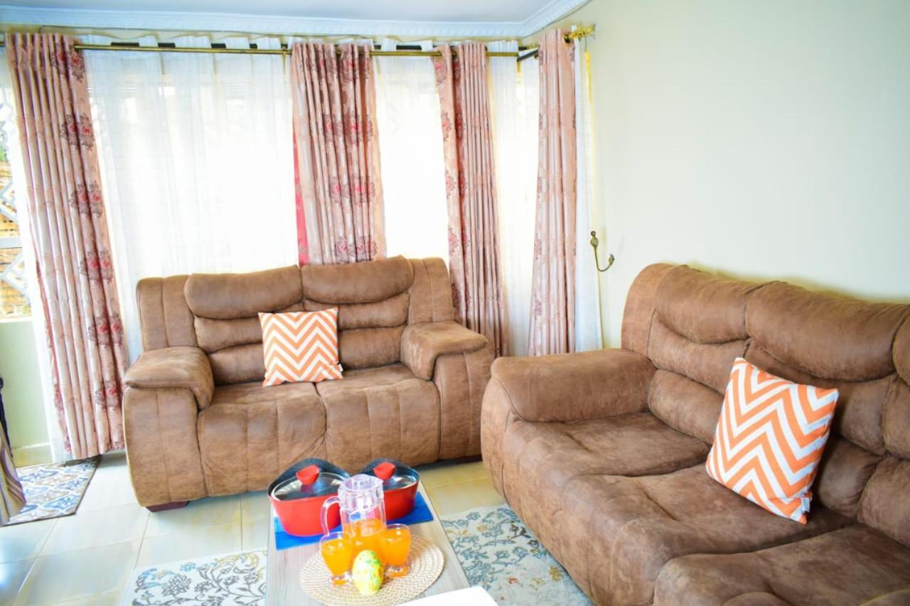 Cozy 2 Bedroom In A Family Home Nakuru Exterior foto